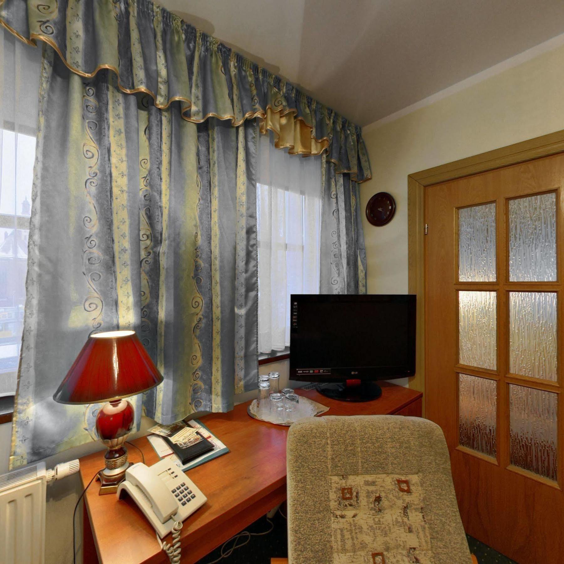Hotel Restauracja Podzamcze Szczecin Extérieur photo