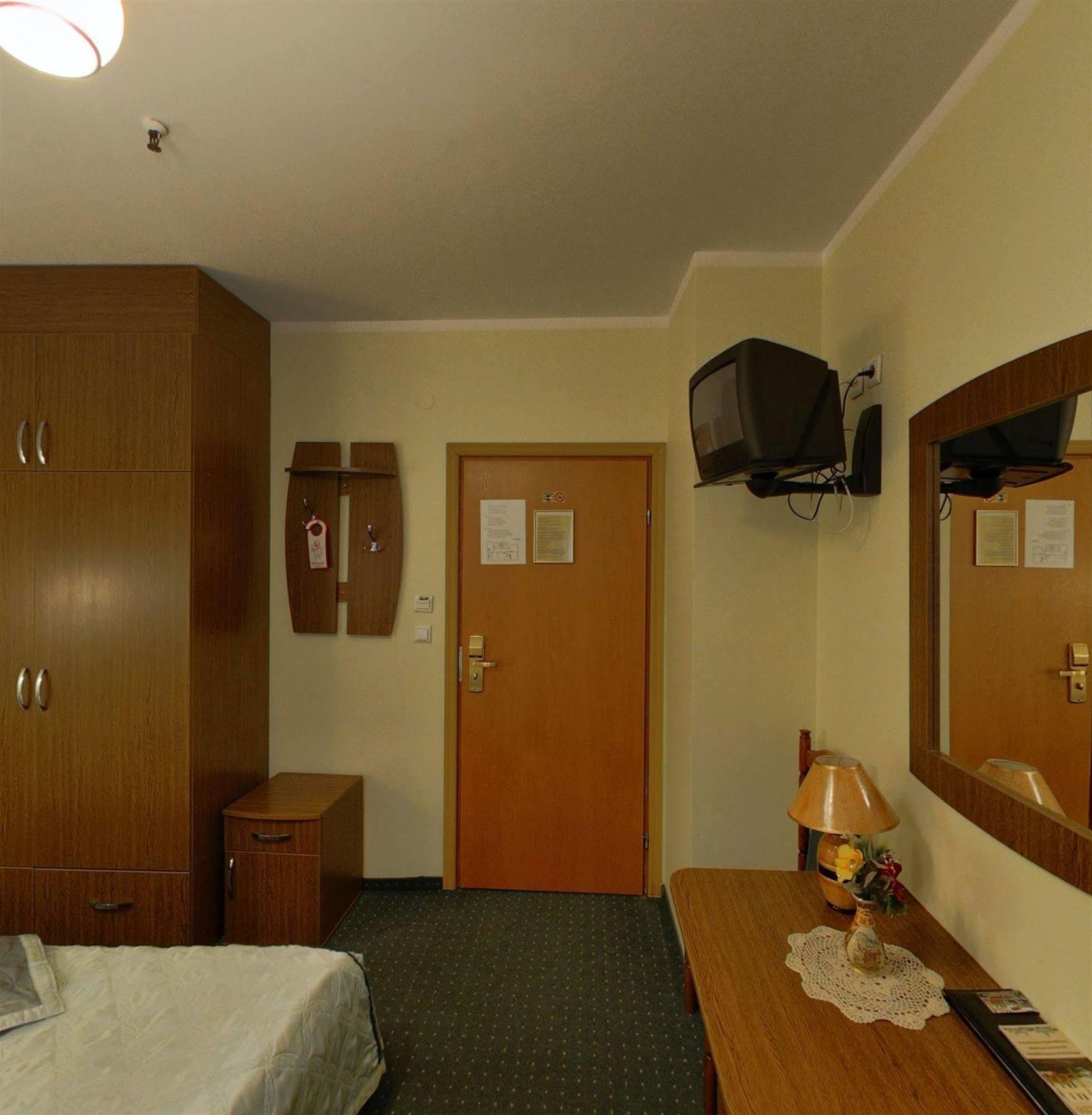 Hotel Restauracja Podzamcze Szczecin Extérieur photo