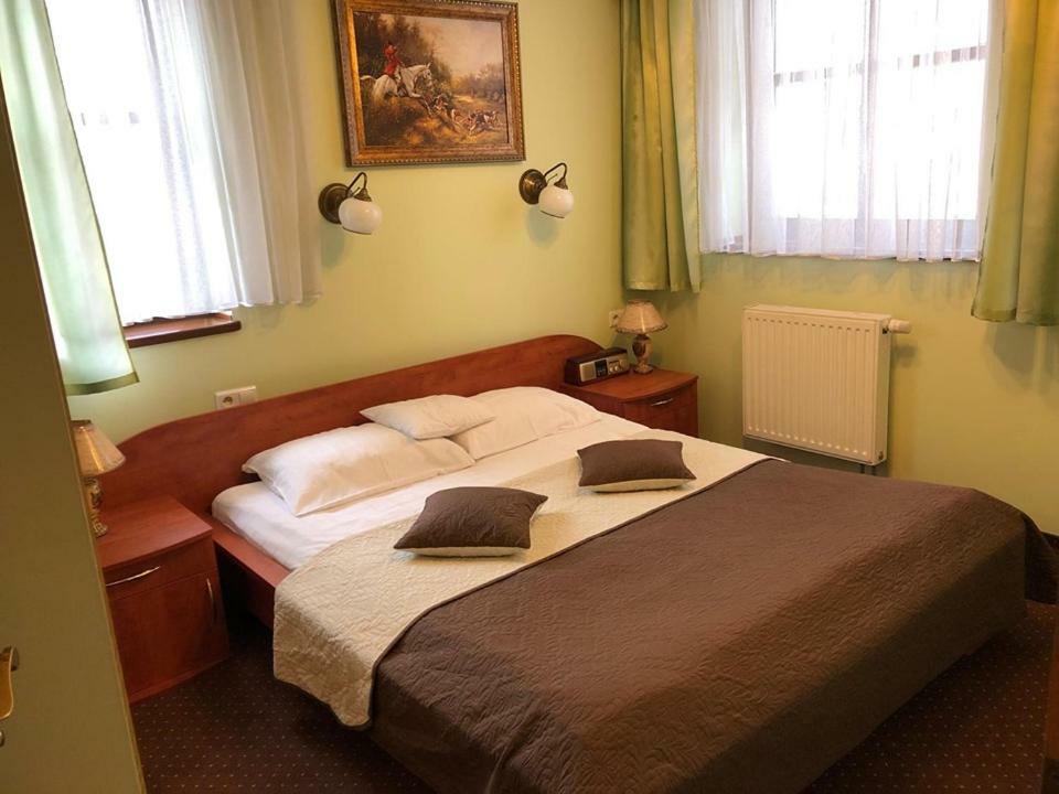 Hotel Restauracja Podzamcze Szczecin Extérieur photo